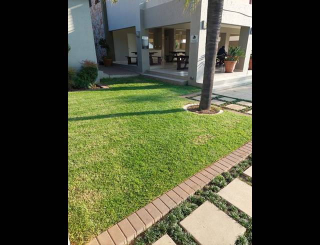 2 BEDROOM APARTMENT FOR SALE IN SUNNINGHILL